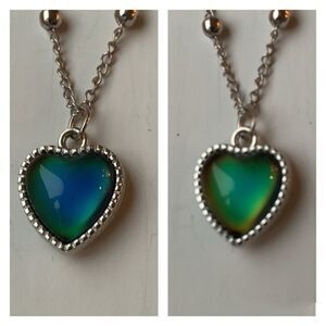 Color Changing Mood Heart Pendant on Silver Tone Chain - Retro Style Necklace